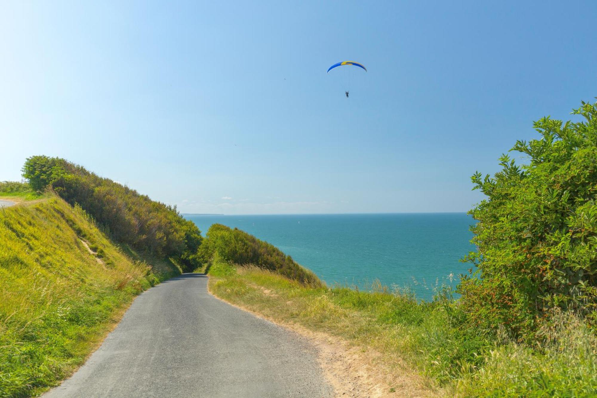 Les Pommiers Duplex Cosy Tout Confort Dans Maison Neuve Avec Terrasse Entree Independante 5 Mn De Bayeux Et 10 Mn Plage Du Debarquement Sommervieu Luaran gambar